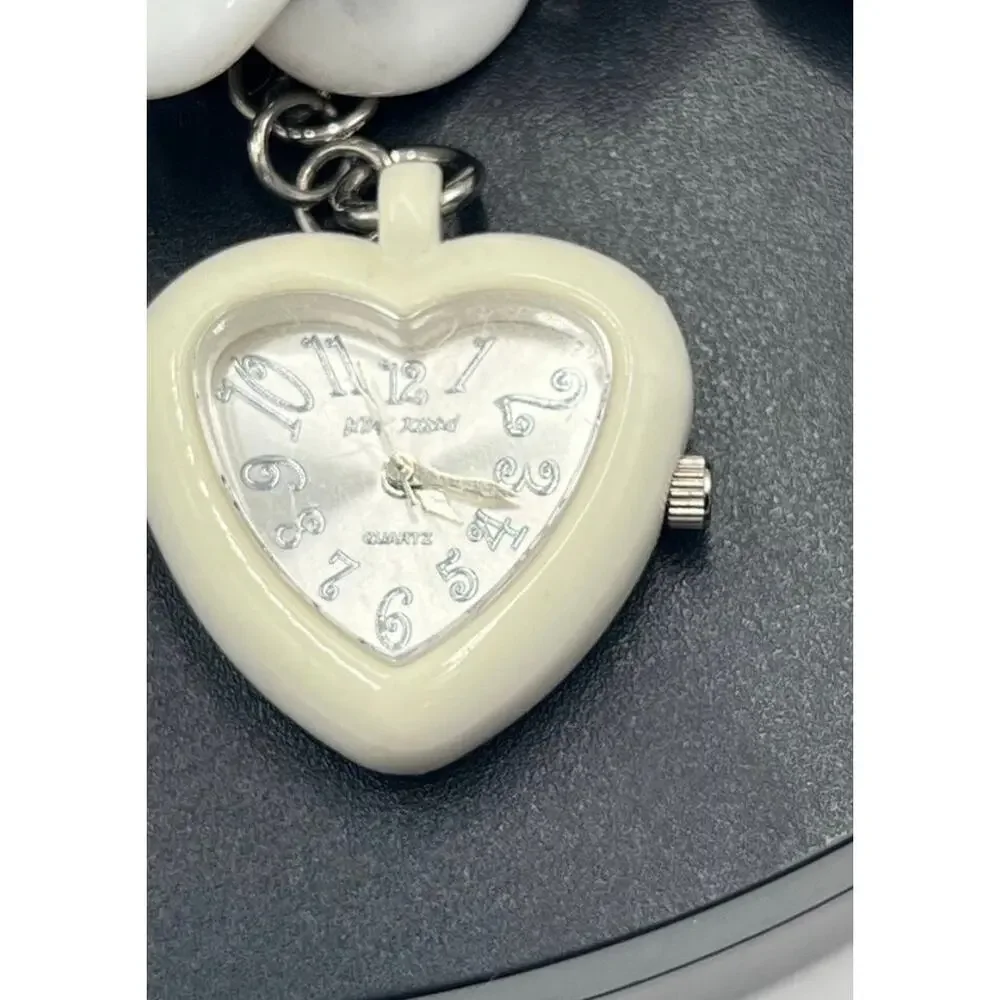 Betsey Johnson Vintage‎ Puffy 3D White Acrylic Heart Chain Bracelet Watch BJ7016